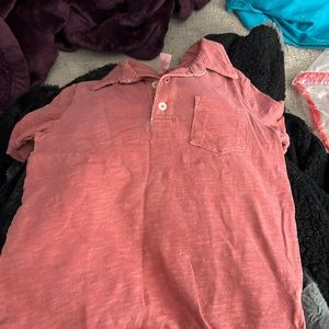 I’m selling a short sleeve shirt